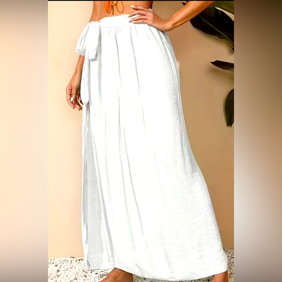 Ladies White Semi-Sheer Boho Style Knot Beach Cover Up. NWOT - Picture 3 of 6